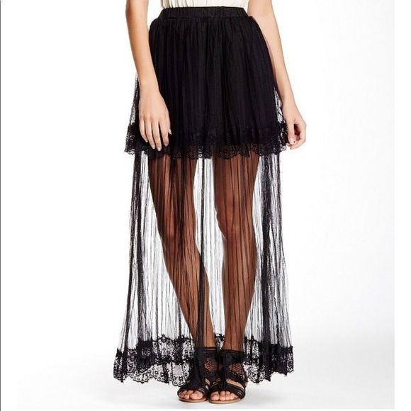 Host Pick! 9•10 Black tiered maxi dress lace trim nwt ruffles lace - Picture 1 of 16